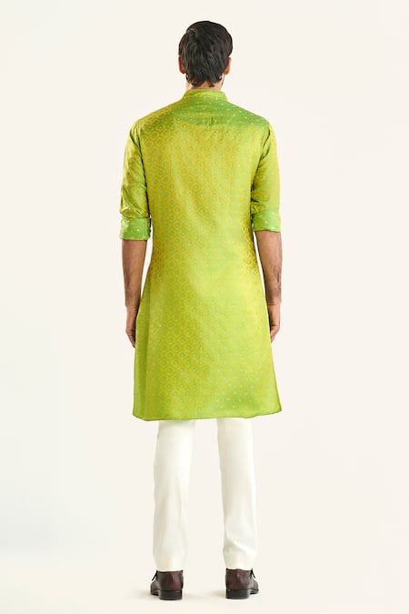 Shop Raghavendra Rathore Jodhpur Green Silk, Chanderi Embroidery The Dungarpur Wave Pattern Kurta at Aza Fashions Shop_Raghavendra Rathore Jodhpur_Green Silk, Chanderi Embroidery The Dungarpur Wave Pattern Kurta _at_Aza_Fashions