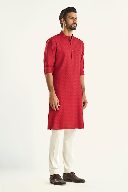 Buy Raghavendra Rathore Jodhpur Maroon Viscose, Jacquard Embroidery The Qila Floral Jaal Kurta Online at Aza Fashions Buy_Raghavendra Rathore Jodhpur_Maroon Viscose, Jacquard Embroidery The Qila Floral Jaal Kurta _Online_at_Aza_Fashions