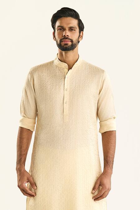 Raghavendra Rathore Jodhpur Off White Cotton, Silk Embroidery The Linear Paan Kantha Kurta Online at Aza Fashions Raghavendra Rathore Jodhpur_Off White Cotton, Silk Embroidery The Linear Paan Kantha Kurta _Online_at_Aza_Fashions
