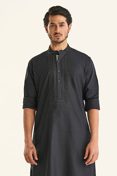 Raghavendra Rathore Jodhpur Black Cotton Embroidery The Chevron Noir Kurta Online at Aza Fashions Raghavendra Rathore Jodhpur_Black Cotton Embroidery The Chevron Noir Kurta _Online_at_Aza_Fashions