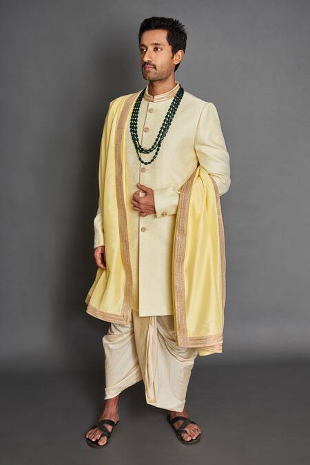 Shop_Seirra Thakur_Green Semi Precious Stone Three-layered Maala_Online_at_Aza_Fashions
