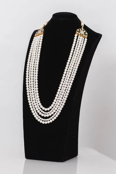 Seirra Thakur Five-Layered Pearl Maala 