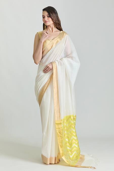 Shop_Mint N Oranges_White Chanderi Woven Zigzag Pattern Pallu Saree With Unstitched Blouse Piece 