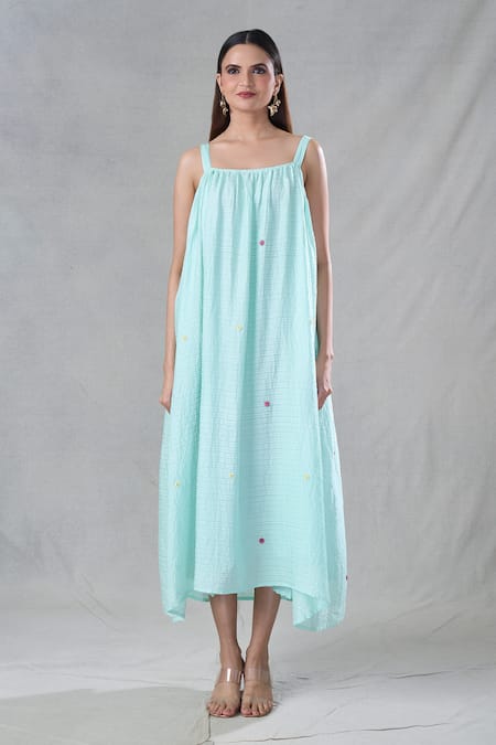 Buy_Bhusattva_Yellow Organic Silk Embroidery Resham Cape Mandarin Collar With Dress 