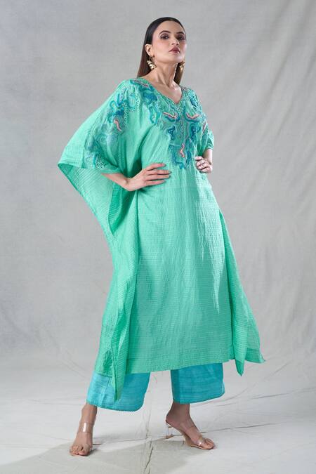 Bhusattva_Green Organic Silk Embroidery Resham V Neck Neckline Kaftan And Pant Set _at_Aza_Fashions