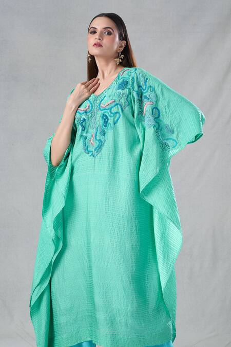 Buy_Bhusattva_Green Organic Silk Embroidery Resham V Neck Neckline Kaftan And Pant Set 