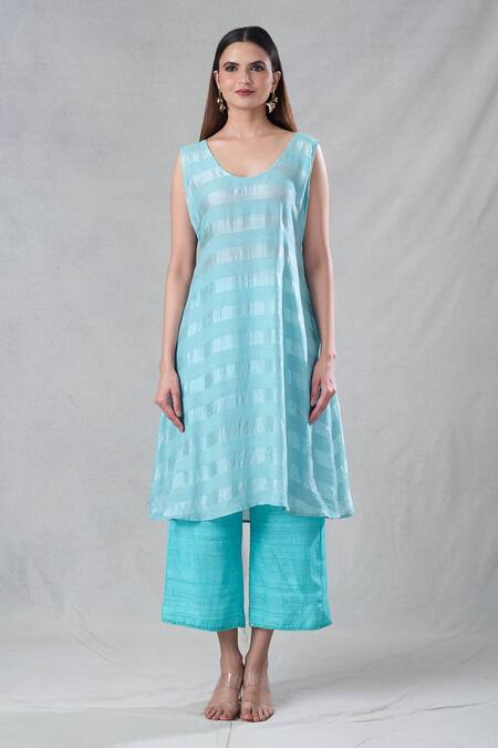 Shop_Bhusattva_Green Organic Silk Embroidery Resham V Neck Neckline Kaftan And Pant Set 