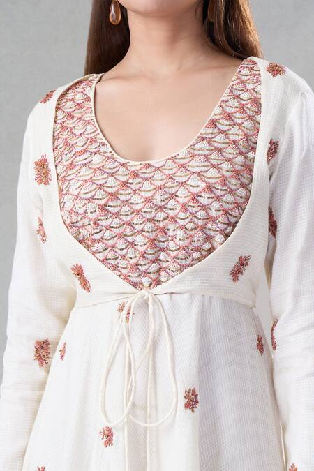 Bhusattva_Off White Organic Handspun Silk Embroidery Cutdana Scoop Sequin Placement Kurta _at_Aza_Fashions