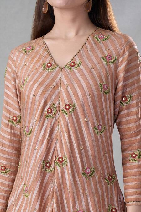 Shop_Bhusattva_Beige Organic Silk Embroidery Stripe V Neck Woven Kurta _Online_at_Aza_Fashions