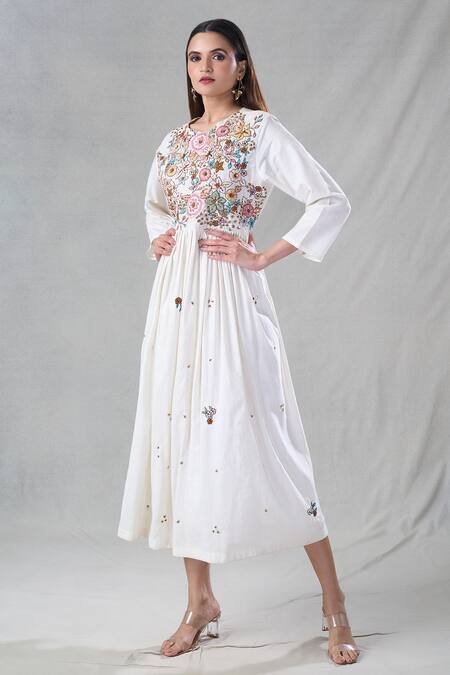 Buy_Bhusattva_Off White Silk Embroidery, Sequins, Beads Round Neck Zardozi Gathered Anarkali _Online_at_Aza_Fashions
