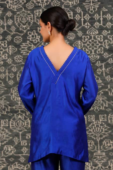 Shop Eeda Blue Chiffon Zari V-neck Noor Embroidered Sleeve Short Kurta And Flared Pant Set at Aza Fashions Shop_Eeda_Blue Chiffon Zari V-neck Noor Embroidered Sleeve Short Kurta And Flared Pant Set _at_Aza_Fashions