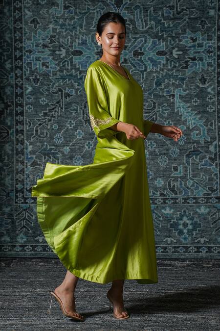 Eeda Green Chiffon Embroidery Split V-neck Noor Placement Thread Anarkali Online at Aza Fashions Eeda_Green Chiffon Embroidery Split V-neck Noor Placement Thread Anarkali _Online_at_Aza_Fashions