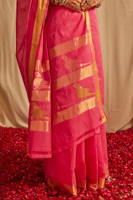 Buy_Paaprika_Pink Cotton Parrot Pattern Pallu Venkatagiri Saree With Running Blouse Piece _Online_at_Aza_Fashions
