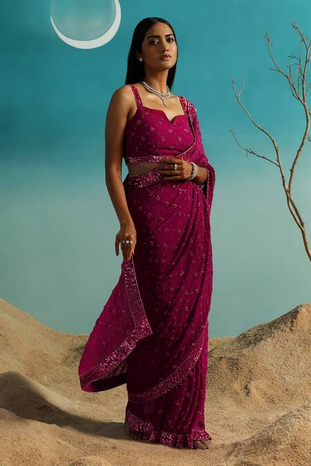 Buy Paaprika Magenta Georgette Beads, Sequins Keyhole Embroidered Floral Saree With Blouse Buy_Paaprika_Magenta Georgette Beads, Sequins Keyhole Embroidered Floral Saree With Blouse