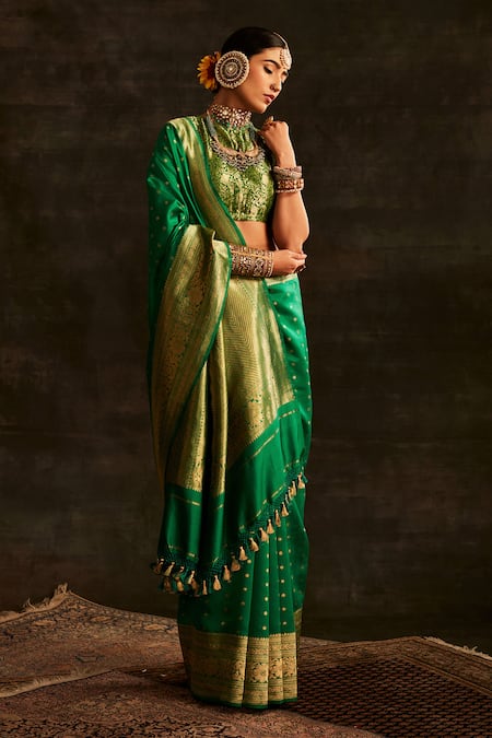 Buy_Paaprika_Green Silk Zari Floral Butti Handwoven Saree With Running Blouse Piece _Online_at_Aza_Fashions
