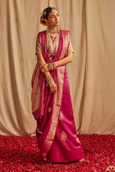 Paaprika Magenta Mulberry Silk Woven Floral Banarasi Saree With Running Blouse Piece 