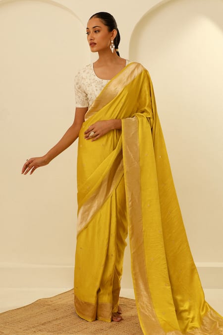 Paaprika Woven Butti Pattern Saree With Running Blouse Piece 