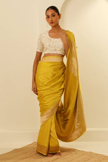 Paaprika_Green Silk Woven Butti Pattern Saree With Running Blouse Piece _Online_at_Aza_Fashions