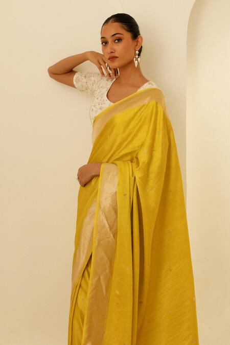 Shop_Paaprika_Green Silk Woven Butti Pattern Saree With Running Blouse Piece _Online_at_Aza_Fashions