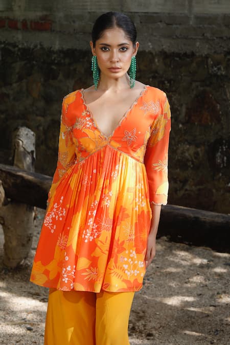 Harshita Singhvi Yellow Georgette, Crepe, Net Cut Work, Embroidery, Floral Print Peplum Kurta Set Online at Aza Fashions Harshita Singhvi_Yellow Georgette, Crepe, Net Cut Work, Embroidery, Floral Print Peplum Kurta Set _Online_at_Aza_Fashions