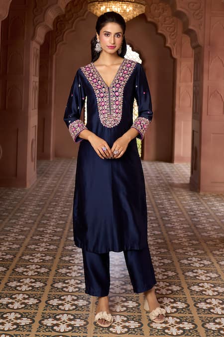 Shop Aariyana Couture Blue Silk, Chanderi, Viscose Sequins, Embroidery V-neck Kurta Set Shop_Aariyana Couture_Blue Silk, Chanderi, Viscose Sequins, Embroidery V-neck Kurta Set