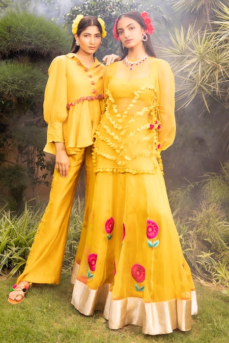 Tarisha Tholia Blossom Round Neck Kurta Lehenga Set 