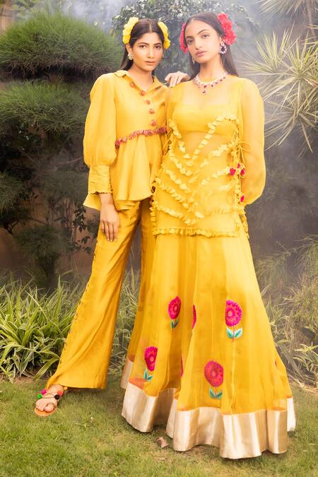 Tarisha Tholia_Yellow Organza, Chanderi Tassels, Embroidery Meheri Peplum Top And Pant Set _Online_at_Aza_Fashions
