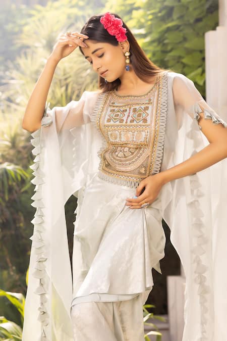 Tarisha Tholia Ray Embroidered Cape Skirt Set 