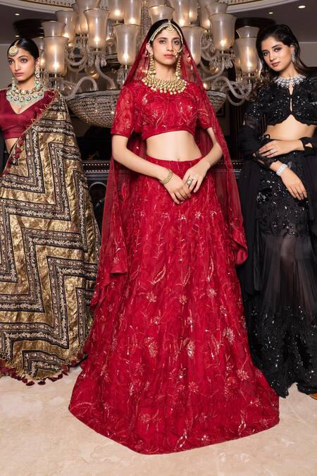 Tarisha Tholia_Red Silk Organza, Satin Sequins, Zari Round Rooh Hand Embroidered Lehenga Set _Online_at_Aza_Fashions