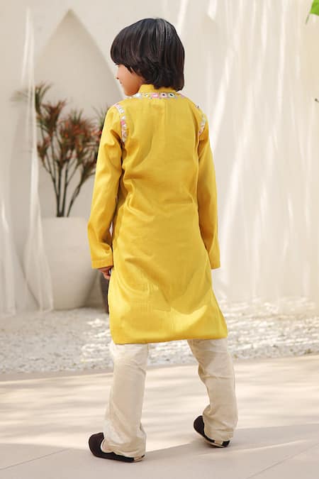 Shop Fayon Kids Yellow Cotton Mirrors Embroidered Kurta And Pant Set at Aza Fashions Shop_Fayon Kids_Yellow Cotton Mirrors Embroidered Kurta And Pant Set _at_Aza_Fashions