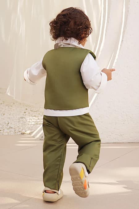 Shop Fayon Kids Green Cotton, Satin Embroidery Lion Motif Waistcoat Pant Set at Aza Fashions Shop_Fayon Kids_Green Cotton, Satin Embroidery Lion Motif Waistcoat Pant Set _at_Aza_Fashions