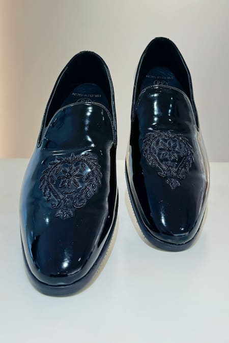 Hilo Design Miel Embellished Glossy Shoes 