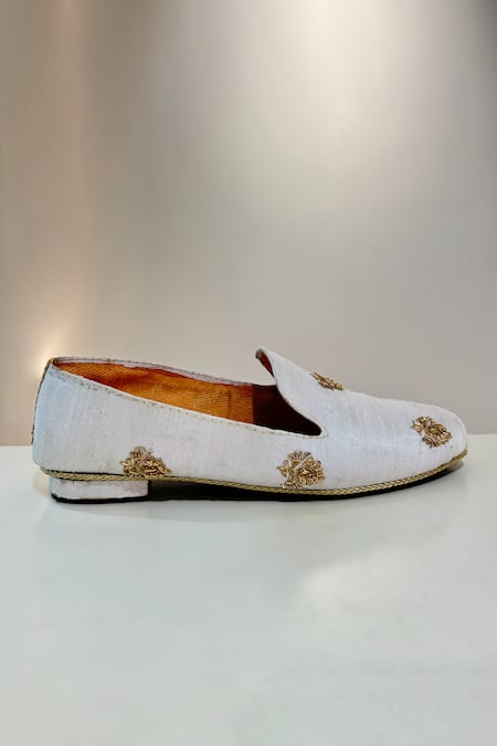 Shop_Hilo Design_Off White Embroidery Core Butti Shoes _Online_at_Aza_Fashions