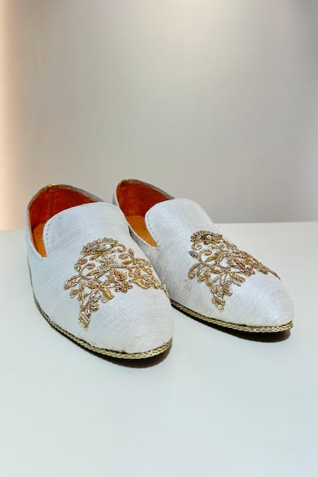 Hilo Design Siena Zardozi Floral Embroidered Shoes 