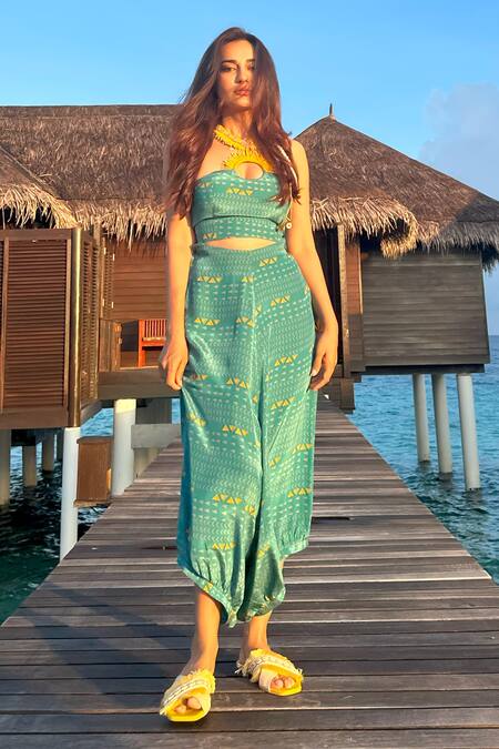 Buy_Babita Malkani_Blue Crepe Embroidery Halter Neck Printed Crop Top And Culottes Set