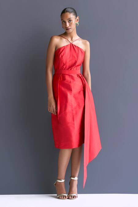 Manika Nanda Red Taffeta Halter Neck Inverted Pleat Column Dress With Belt Online at Aza Fashions Manika Nanda_Red Taffeta Halter Neck Inverted Pleat Column Dress With Belt _Online_at_Aza_Fashions