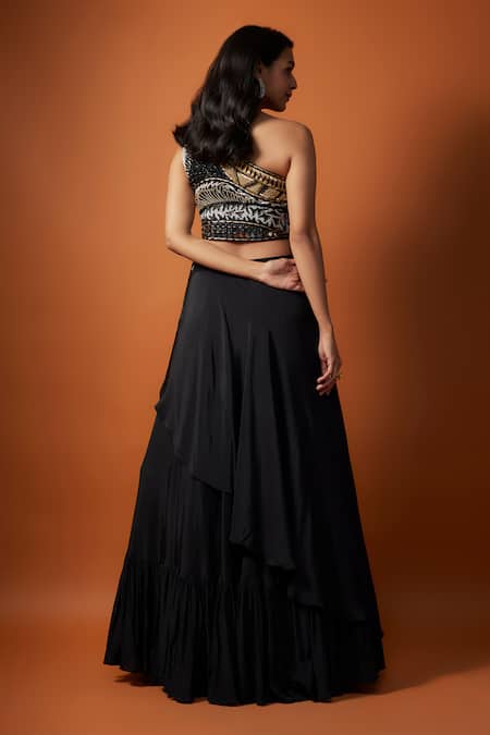 Mehak Murpana One Shoulder Embroidered Choli & Skirt Set 