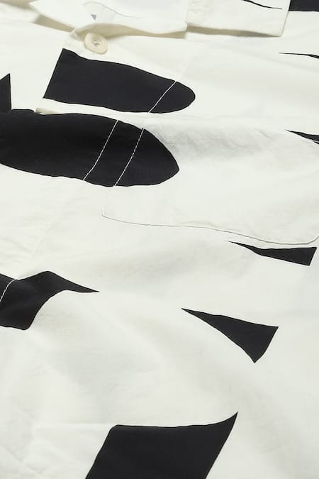 Buy_Abraham And Thakore_White Cotton Calligraphy Print Shirt