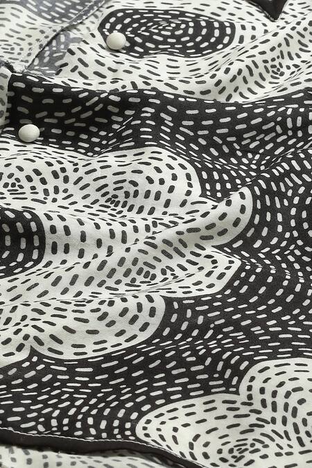 Buy_Abraham And Thakore_Black Chanderi Embroidery Collared High Low Floral Pattern Top