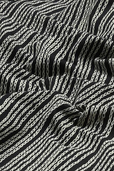 Buy_Abraham And Thakore_Black Cotton Round Neck Crewel Print Top