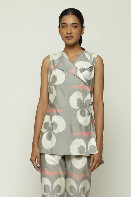 Abraham And Thakore Grey Silk, Cotton Collared Moon Pattern Overlap Top Online at Aza Fashions Abraham And Thakore_Grey Silk, Cotton Collared Moon Pattern Overlap Top_Online_at_Aza_Fashions