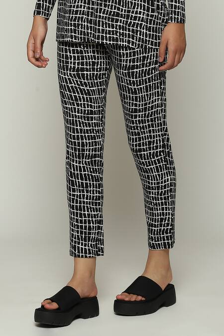 Shop Abraham And Thakore Black Tencel, Lycra Lattice Print Trouser Online at Aza Fashions Shop_Abraham And Thakore_Black Tencel, Lycra Lattice Print Trouser_Online_at_Aza_Fashions