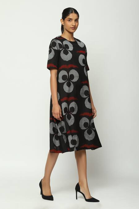 Buy_Abraham And Thakore_Black Silk, Cotton Round Neck Ikat Ottoman Moon Dress _Online_at_Aza_Fashions