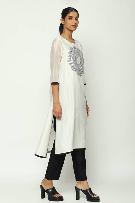 Shop Abraham And Thakore Ivory Chanderi Sequins Round Neck Circlet Flora Embroidered Kurta Online at Aza Fashions Shop_Abraham And Thakore_Ivory Chanderi Sequins Round Neck Circlet Flora Embroidered Kurta_Online_at_Aza_Fashions
