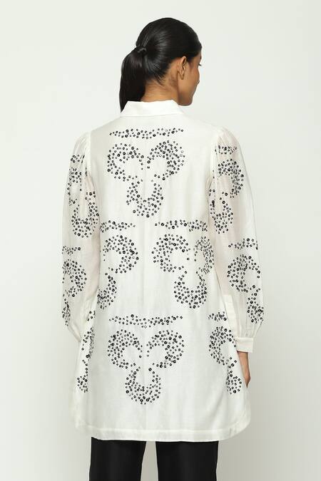 Shop Abraham And Thakore Ivory Chanderi Sequins Collared Ottoman Turkish Clover Embellished Shirt at Aza Fashions Shop_Abraham And Thakore_Ivory Chanderi Sequins Collared Ottoman Turkish Clover Embellished Shirt _at_Aza_Fashions
