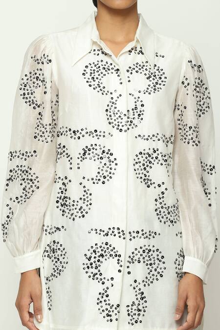 Buy Abraham And Thakore Ivory Chanderi Sequins Collared Ottoman Turkish Clover Embellished Shirt Online at Aza Fashions Buy_Abraham And Thakore_Ivory Chanderi Sequins Collared Ottoman Turkish Clover Embellished Shirt _Online_at_Aza_Fashions