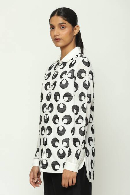 Buy Abraham And Thakore Ivory Cotton Collared Ottoman Turkish Floret Shirt Online at Aza Fashions Buy_Abraham And Thakore_Ivory Cotton Collared Ottoman Turkish Floret Shirt_Online_at_Aza_Fashions