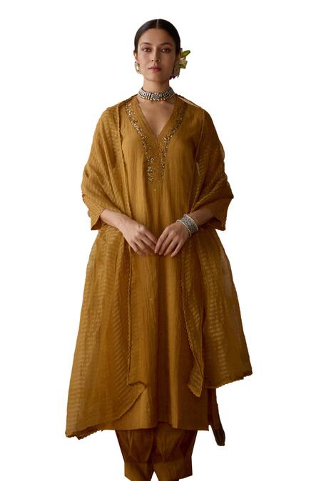 Kritika Dawar_Yellow Tissue, Organza Sequins, Beads V-neck Hand Embroidered Kurta Set _Online_at_Aza_Fashions
