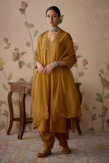 Shop_Kritika Dawar_Yellow Tissue, Organza Sequins, Beads V-neck Hand Embroidered Kurta Set _Online_at_Aza_Fashions