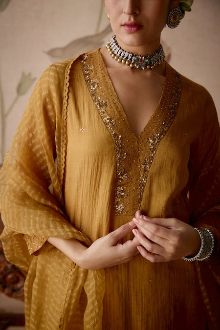 Kritika Dawar_Yellow Tissue, Organza Sequins, Beads V-neck Hand Embroidered Kurta Set _at_Aza_Fashions